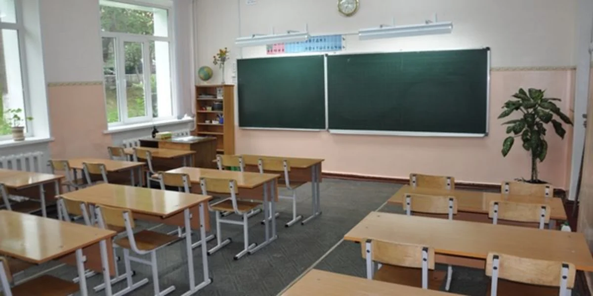 В Уфе учительница средней школы родила во время урока
