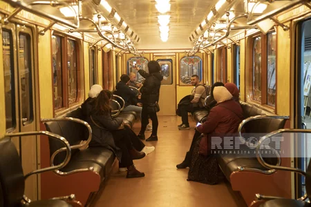 Bakı metrosunda retro vaqonların növbəti nümayişinə başlanılıb