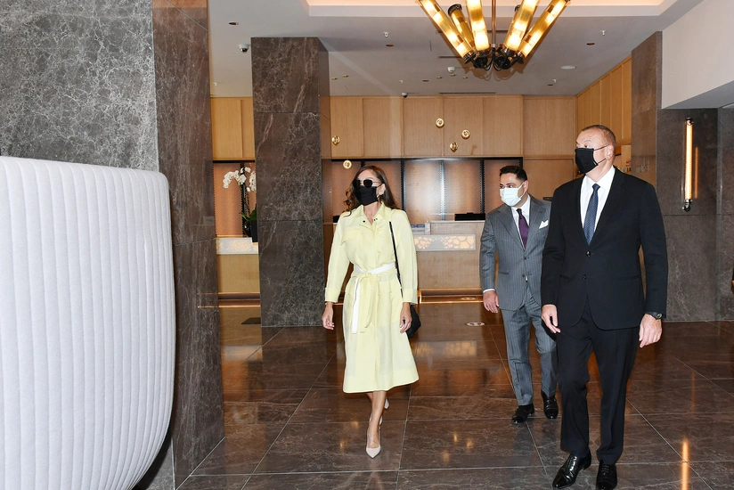 İlham Əliyev və birinci xanım “Courtyard by Marriott Baku” hotelinin açılışında iştirak ediblər