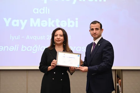 Vəkil olmaq istəyirəm adlı yay məktəbinin bağlanış mərasimi keçirilib