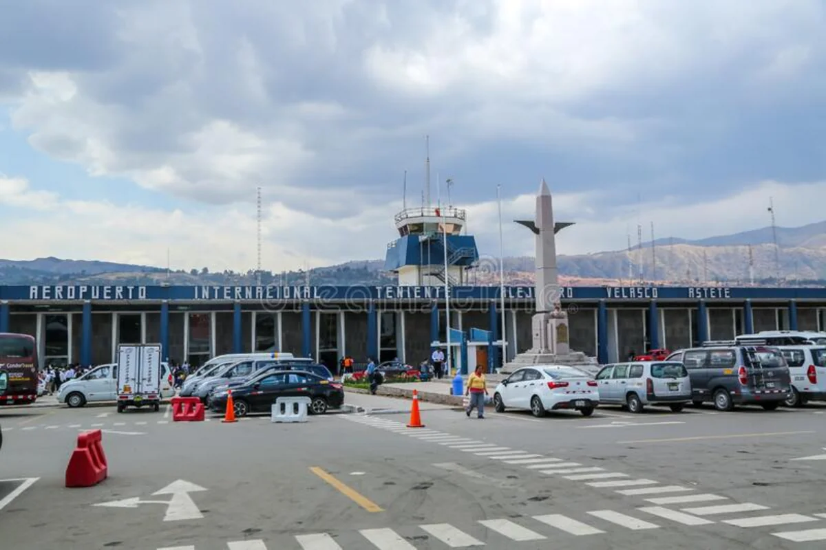 Peruda hava limanı etirazlara görə fəaliyyətini dayandırıb