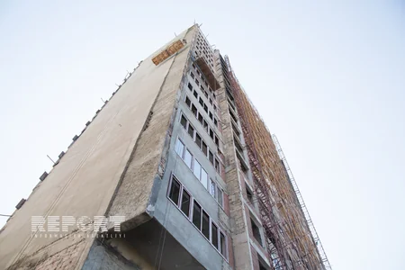 Binəqədidə yanan binada təmir işləri sentyabrda yekunlaşacaq - FOTO