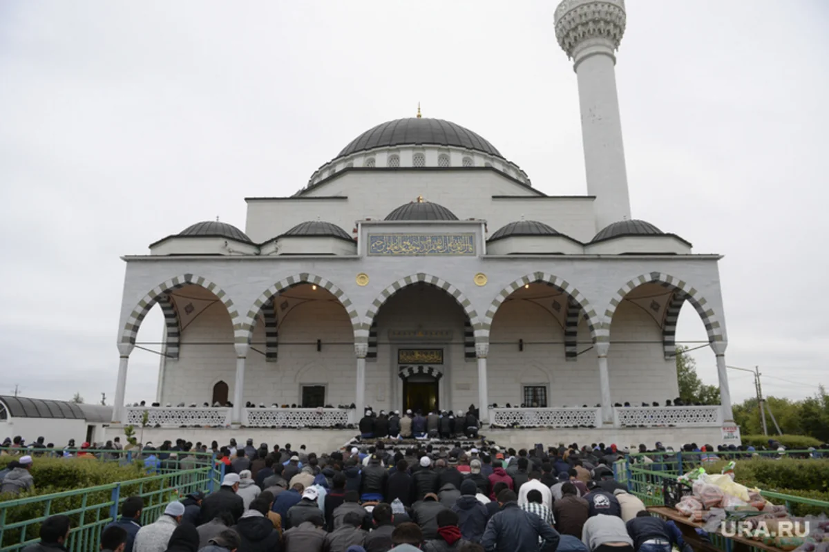 Azərbaycanlılar Yekaterinburqda məscid inşa edəcəklər