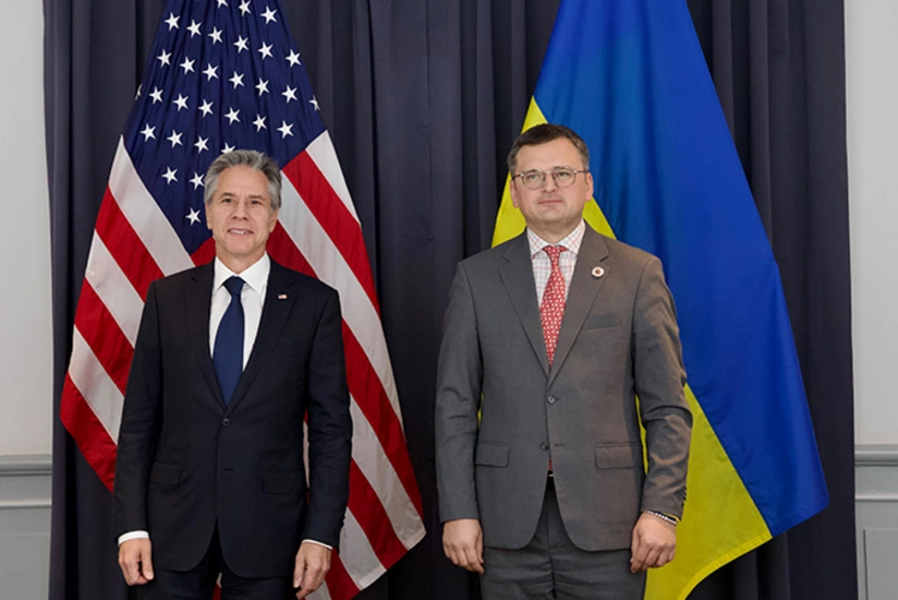 Antony Blinken meets with Ukrainian FM in Munich