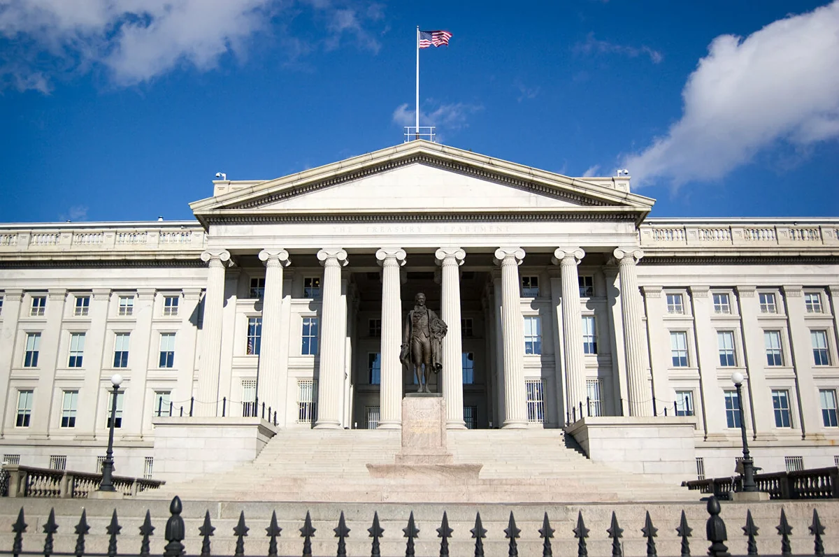 Минфин США ввел санкции против трех граждан Болгарии и 64 организаций