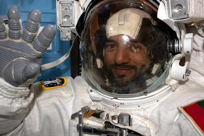 İlk ərəb kosmonavtı açıq kosmosa çıxıb