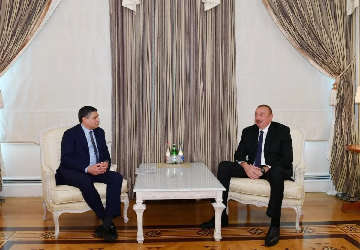 President Ilham Aliyev received chairman and CEO of Baker Hughes, a GE company