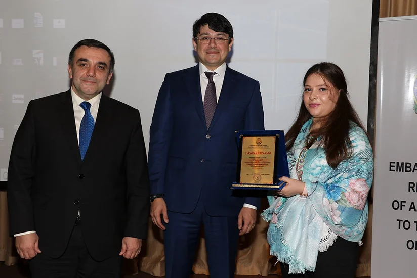 Fuad Muradov Dohada azərbaycanlılarla görüşüb