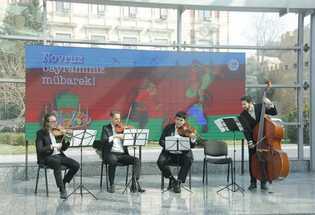 Bakı metrosunda retro vaqonlar nümayiş etdirilir