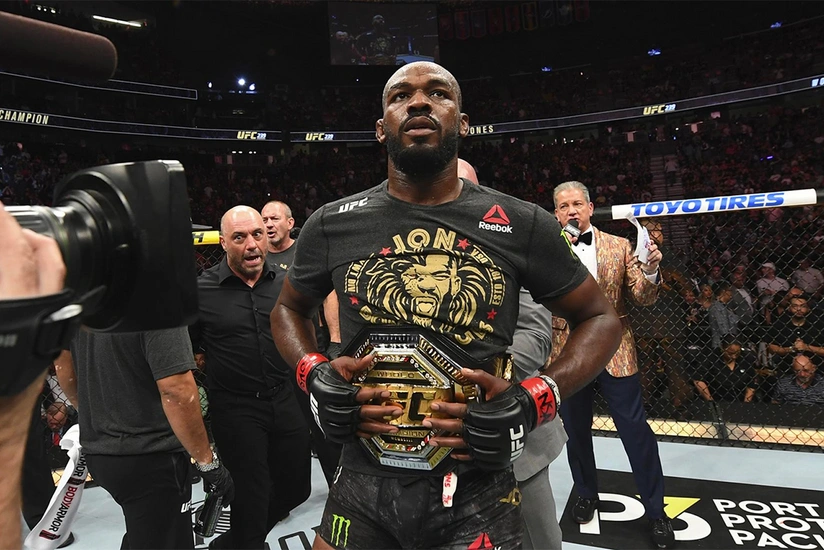 UFC-nin ən yaxşı döyüşçüsü həbs edilib