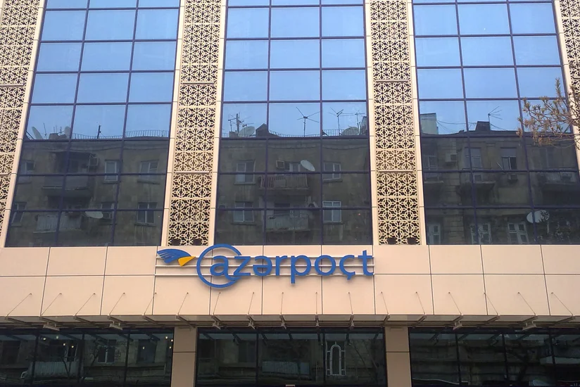 ​Azərpoçtun aktiv ödəniş kartları ilə aparılan əməliyyatların həcmi 18 mln. manatı ötüb