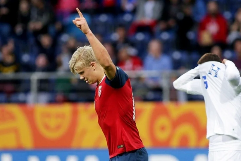 Norveçli futbolçu dünya çempionatının oyununda 9 qol vurub