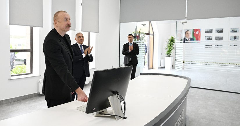 İlham Əliyev Yevlaxda Mərkəzi Aran Regional SCADA İdarəetmə Mərkəzinin açılışında iştirak edib