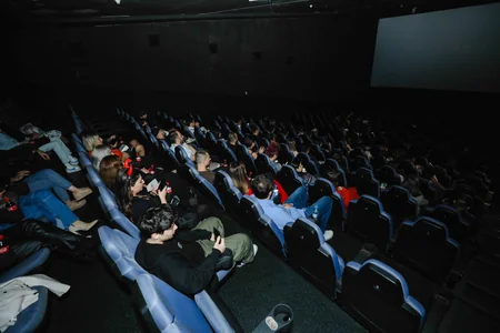 “CinemaPlus”da Freddi ilə beş gecə filmi premyeradan öncə nümayiş olunub