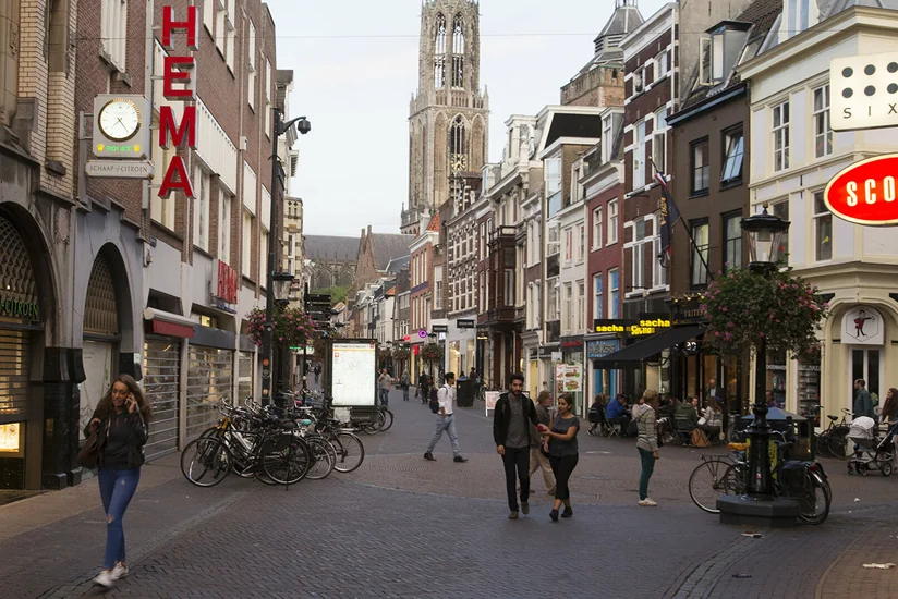 В Нидерландах около тысячи человек заразились COVID-19 после фестиваля