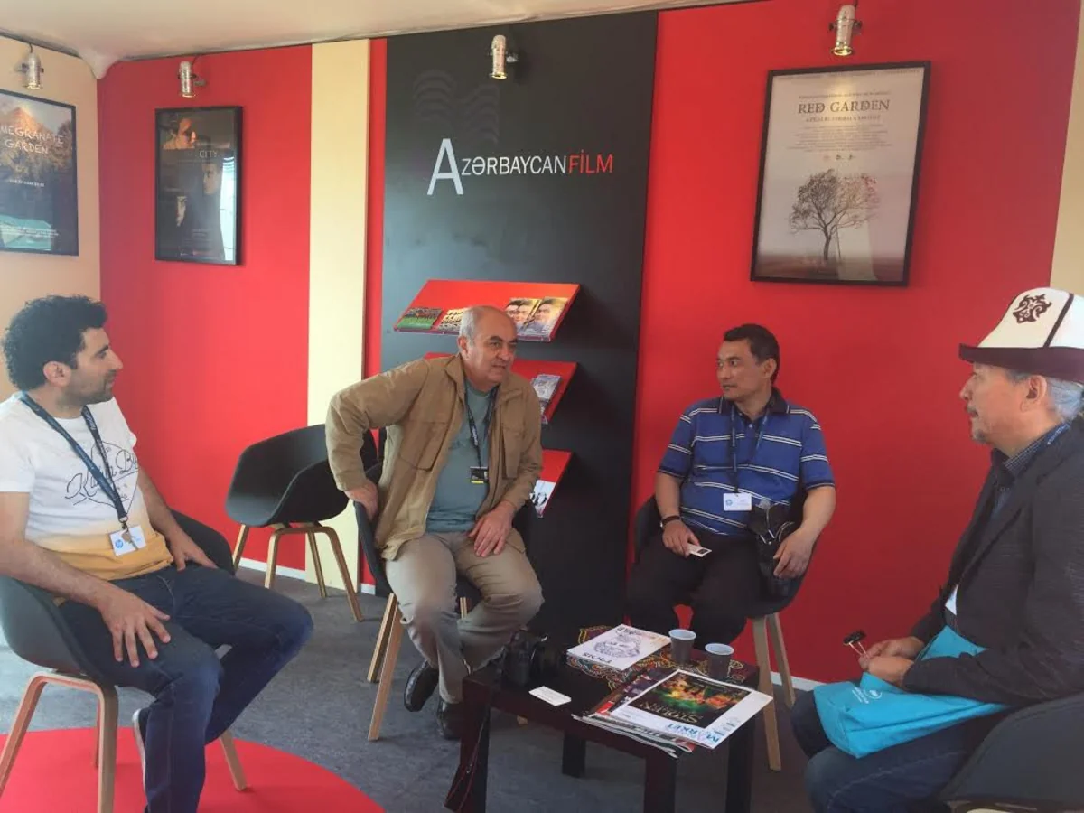 Azərbaycan nümayəndə heyəti Kann kino festivalında görüş keçirib