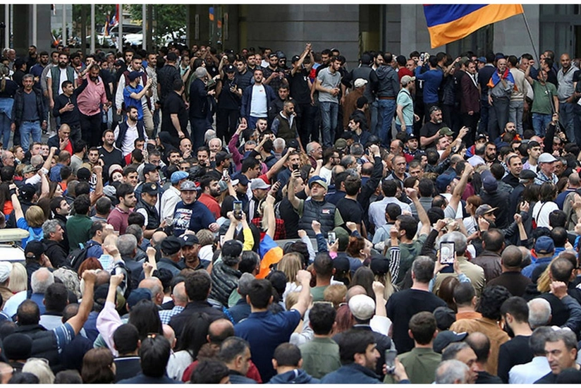 В центре Еревана вновь начались акции протеста