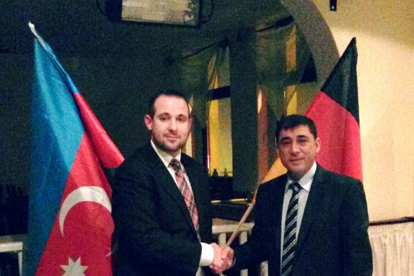 Almaniyanın Tangerhütte şəhərində Xocalı faciəsində həlak olan insanların xatirəsi anılıb