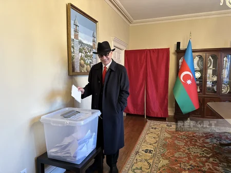 ABŞ-də yaşayan azərbaycanlılar prezident seçkiləri ilə bağlı səsvermədə fəal iştirak edir