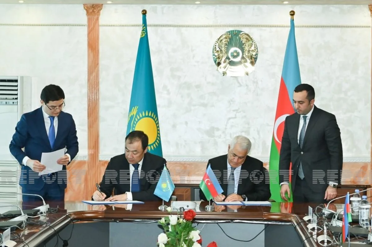 Azerbaijan, Kazakhstan sign deal on logistics, implementation of joint projects