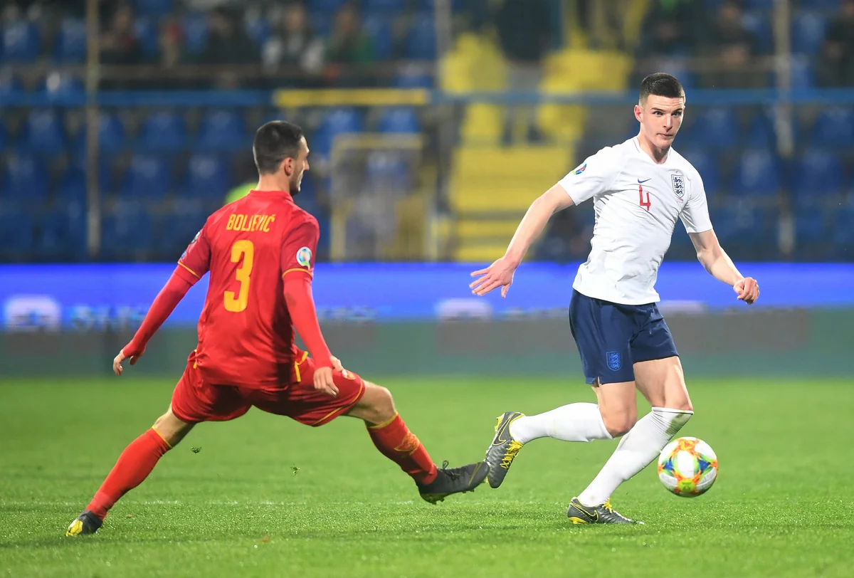 Monteneqrolu futbolçu: Azərbaycanla matçda qələbə üçün vuruşmalıyıq