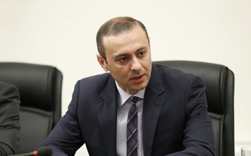 KİV: Rusiya Armen Qriqoryanın Ermənistanın xarici işlər naziri olmasını istəmir