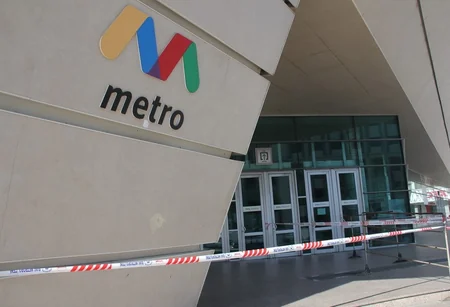 Bakıda metro stansiyalarının girişində sərnişinlərin hərəkəti məhdudlaşdırılıb