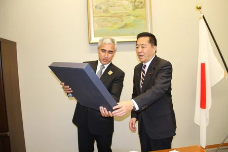 Azerbaijani presidential aide meets with advisor to Japanese PM