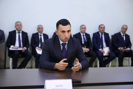 Sahib Ələkbərov Siyəzəndə vətəndaşları qəbul edib