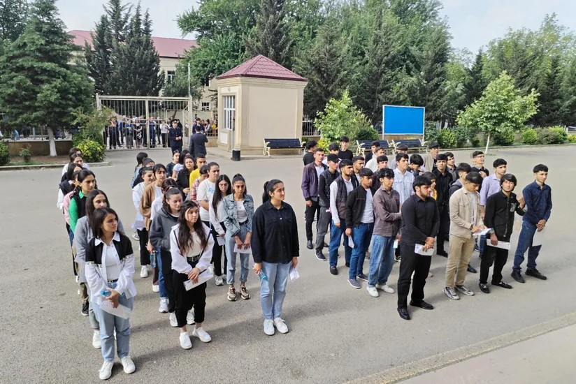 DİM: 5 nəfərdə mobil telefon aşkarlandığı üçün imtahandan xaric olunub