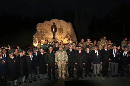 Zəfər Günü ərəfəsində türkiyəli qazilər Bakıya səfər edib