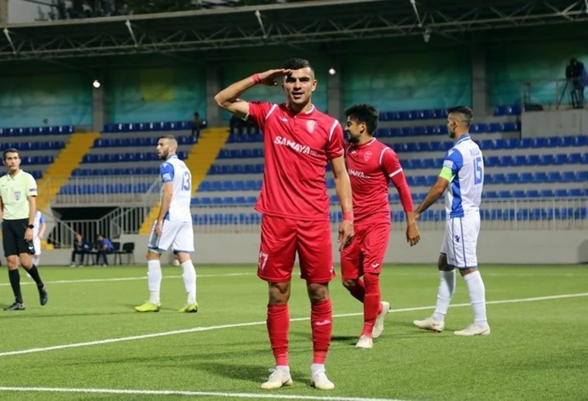 Azərbaycan millisinin futbolçusu iki ölkədən təklif alıb