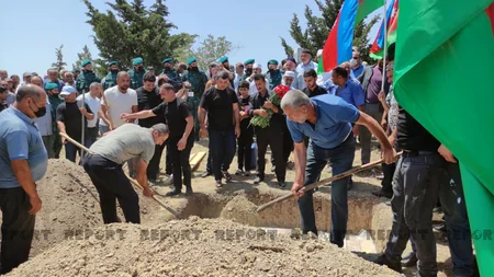 Шехида-военнослужащего ГПС похоронили в родном селе