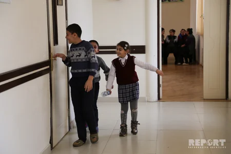 Bayıl sürüşmə zonasının sakinləri hələ də məktəbdədir - FOTOREPORTAJ