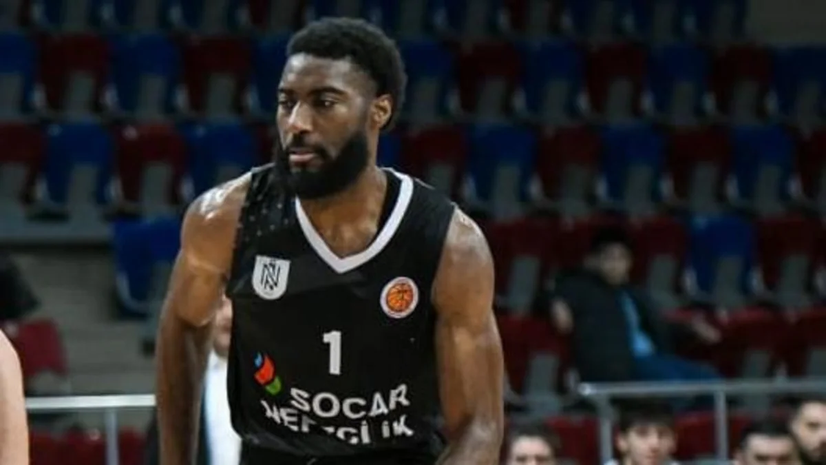 Neftçi basketbolçusu ilə yollarını ayırıb