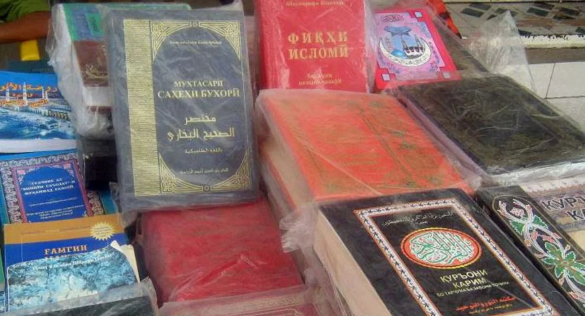 Dini radikallığı təbliğ edən 55 adda kitabın Azərbaycana gətirilməsi qadağan olunub