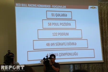 Formula 1 pilotları mətbuat konfransında azərbaycanca Salam, Bakı deyib