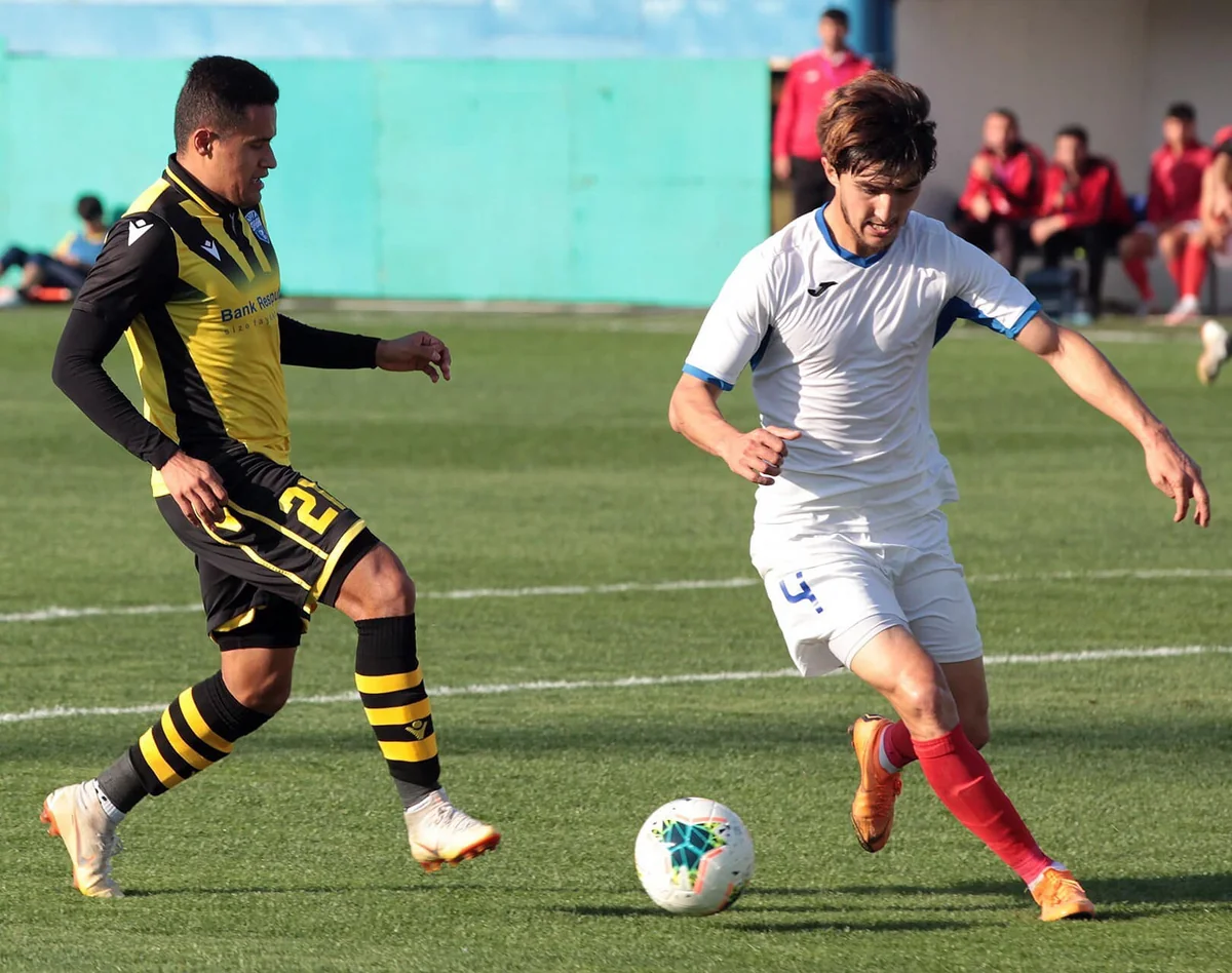 Döyüş bölgəsindəki futbolçu: Ürəyimiz hərbçilərimizin yanındadır