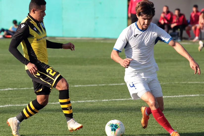 Döyüş bölgəsindəki futbolçu: Ürəyimiz hərbçilərimizin yanındadır
