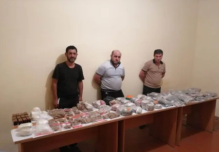 DSX əməkdaşları sərhəd pozucularına atəş açıb