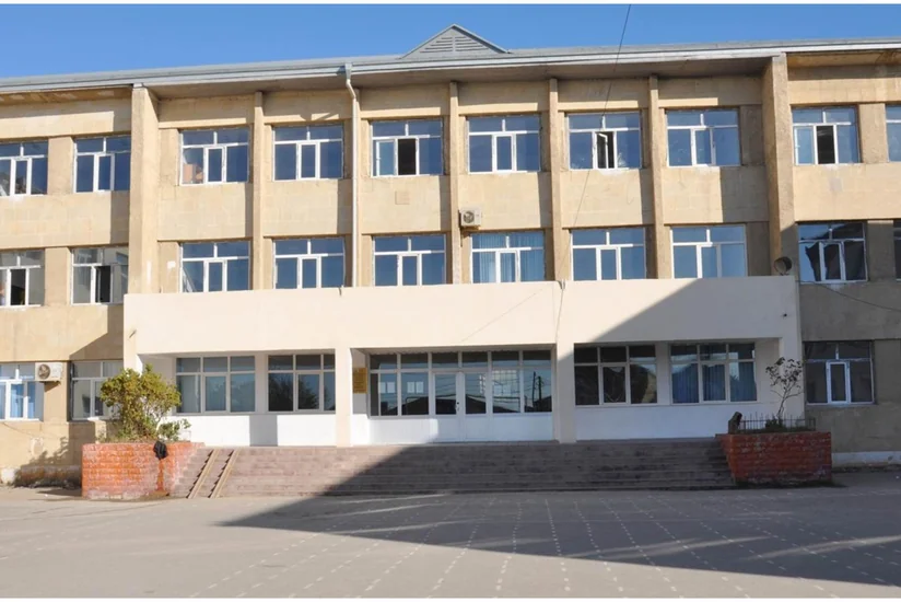 Bakıda koronavirusa görə bağlanan məktəb açılıb