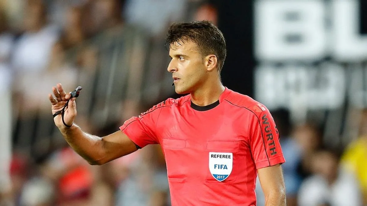 El Klasikonun baş hakimi dəyişdirildi