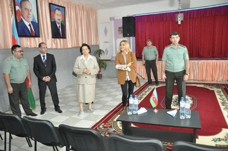 Bakıdakı qadın həbsxanasında məhkumlara konsert verilib