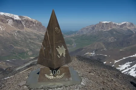 Покорена новая вершина в честь 100-летия Азербайджанской Демократической Республики