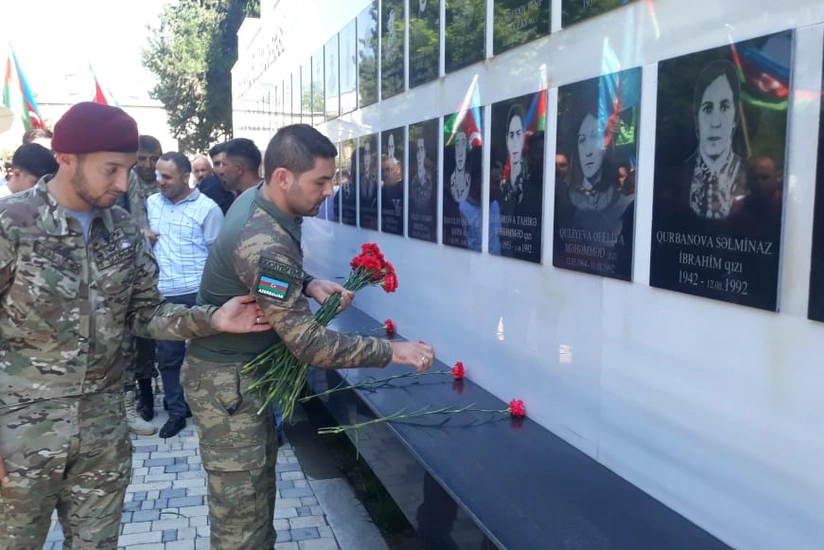 YAŞAT fondunun Türkiyəyə müalicəyə göndərdiyi qazi 14 ay sonra evinə qayıdıb