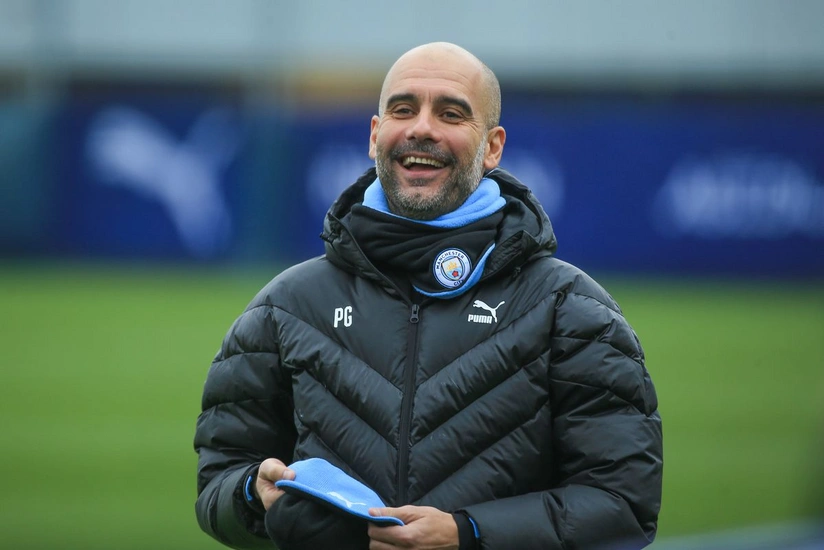 Guardiola signs two-year contract extension with Manchester United