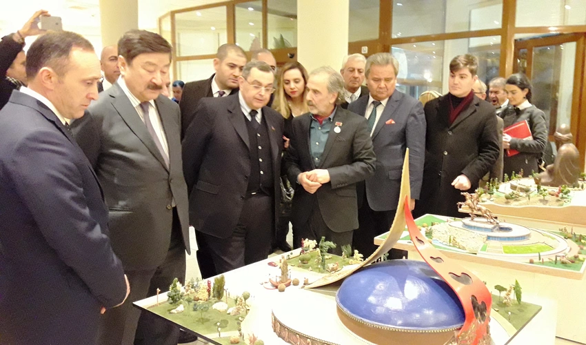 Ankarada azərbaycanlı heykəltəraş Səid Rüstəmin yaradıcılıq sərgisi keçirilib