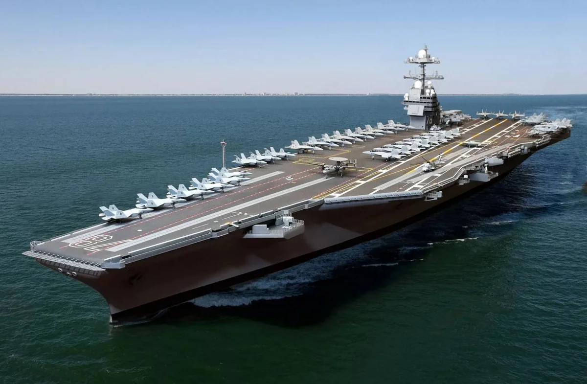 Иранский беспилотник заснял авианосец США в водах Персидского залива