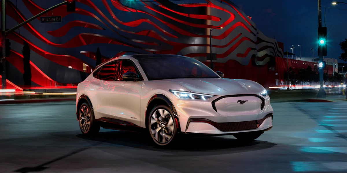 “Ford” elektrikli avtomobillərə çəkdiyi xərcləri 30 mlrd dollara çatdıracaq