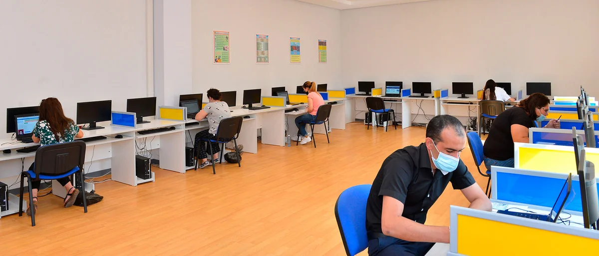 Sabahdan müəllimlərin yerdəyişməsinə başlanılır